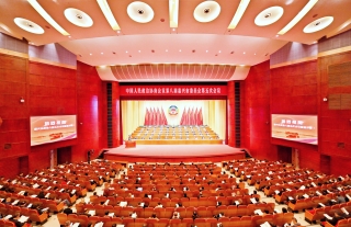 【履职继续】集团董事长李永宪作为政协委员加入市“两会”，，，，，，，为嘉兴生长建言献策