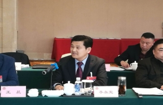 集团公司董事长李董应邀加入两会